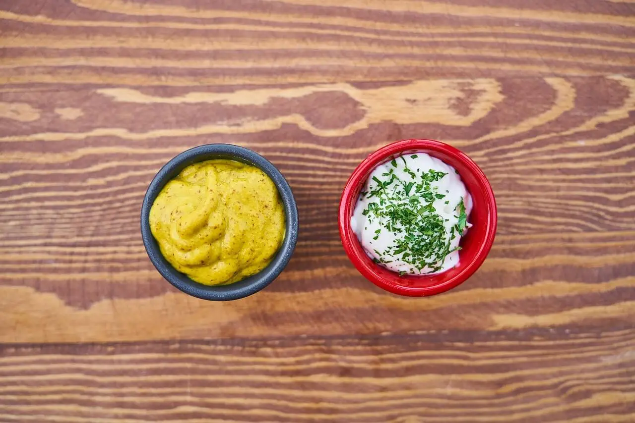 Explore the suitability of low FODMAP mayonnaise for sensitive diets. Learn about mayo options, portion sizes, and FODMAP-friendly brands.